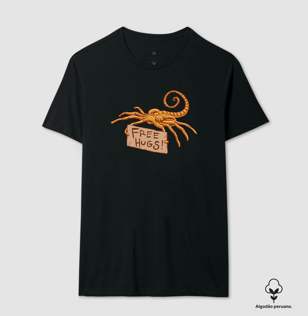 Camiseta Alien Free Hugs Coleção Horror Espacial Algodão Peruano