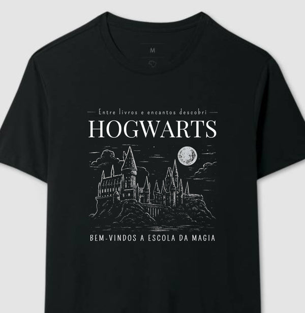 Camiseta Harry Potter Entre Livros e Encantos Descobri Hogwarts